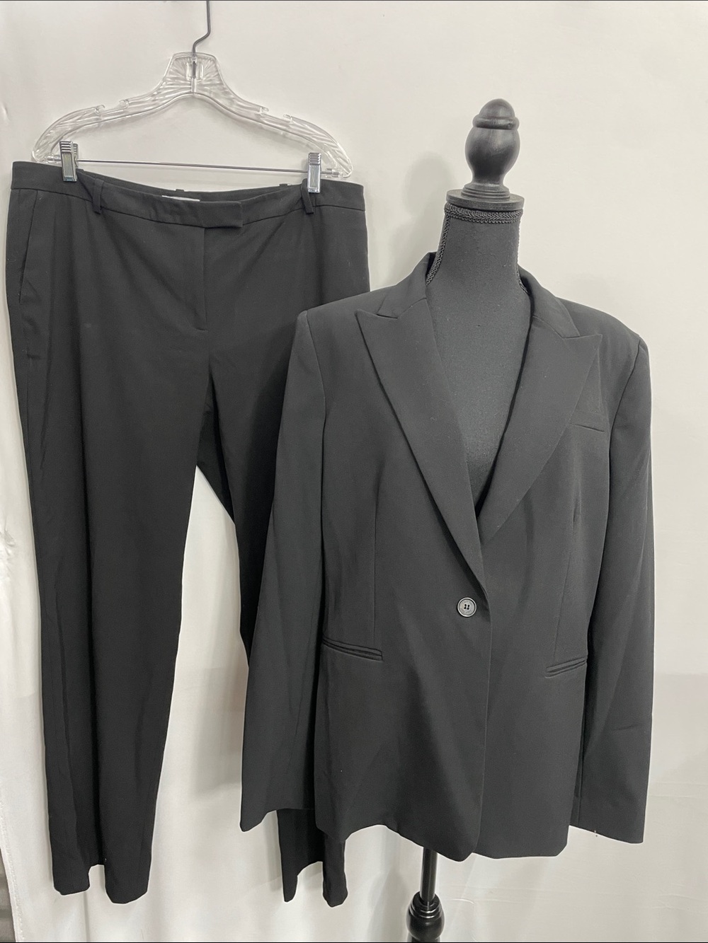 Calvin Klein Women’s Black Pantsuit, size 16